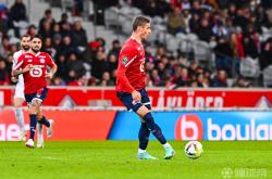 开云体育-里尔主帅评价新援表现，赞其为球队带来活力