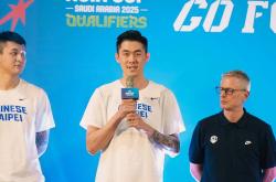 开云体育入口-亚籍球员成为球队新一任队长，领军出征