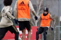 开云体育入口-包含塞维利亚鏖战法国,本泽马高光表现的词条