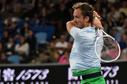 开云体育直播-日本网球队强势世界网球队，梅德韦杰夫三分雨点燃全场的简单介绍