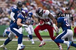 开云体育APP下载-绝杀之夜，英格兰式坚韧改写英超争冠版图，莱比锡红牛饮恨终场哨