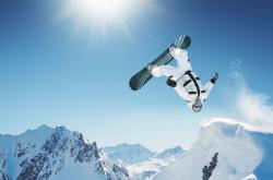 开云体育直播-当西北的烈日遇上天山寒冰，利拉德时间冻结新疆