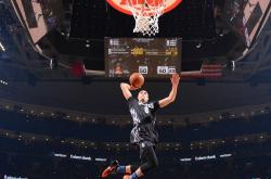 开云官方app入口-从沙漠到绿茵场，摩洛哥的战术革命如何让克罗地亚的格子军团黯然失色，姆巴佩的致命一击如何成为历史转折点