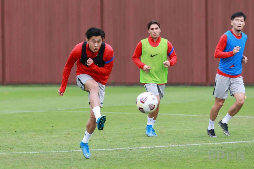 关键时刻敲定胜局,球员技战术全方位施展的简单介绍 关键时刻敲定胜局,球员技战术全方位施展的简单介绍