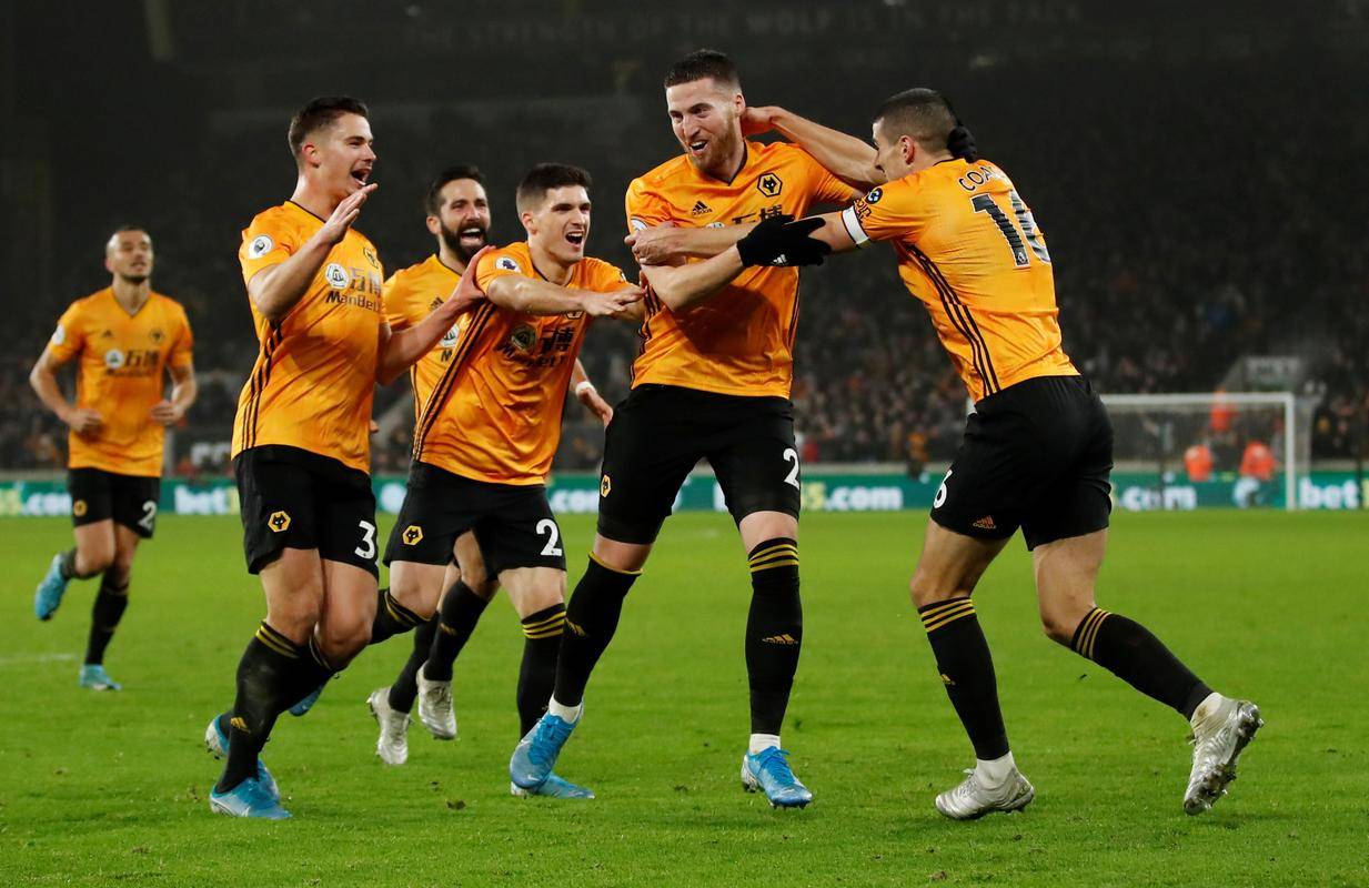 狼队主场大胜埃弗顿,保级形势稍微缓解的简单介绍 狼队主场大胜埃弗顿,保级形势稍微缓解的简单介绍