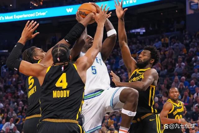 卫冕冠军被黑马球队连番斩获胜利