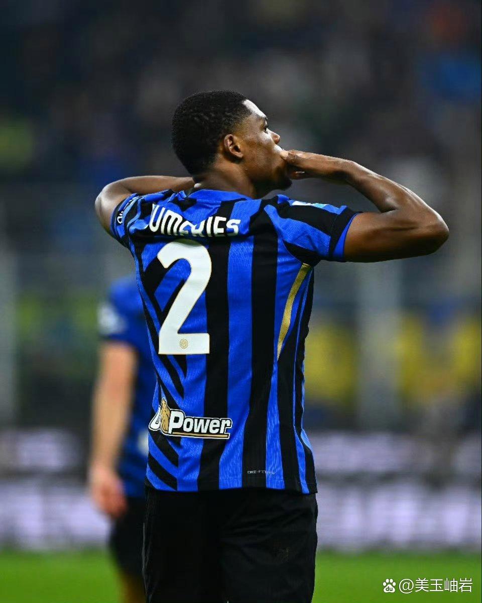 尤文图斯门将神勇扑出点球力保三分