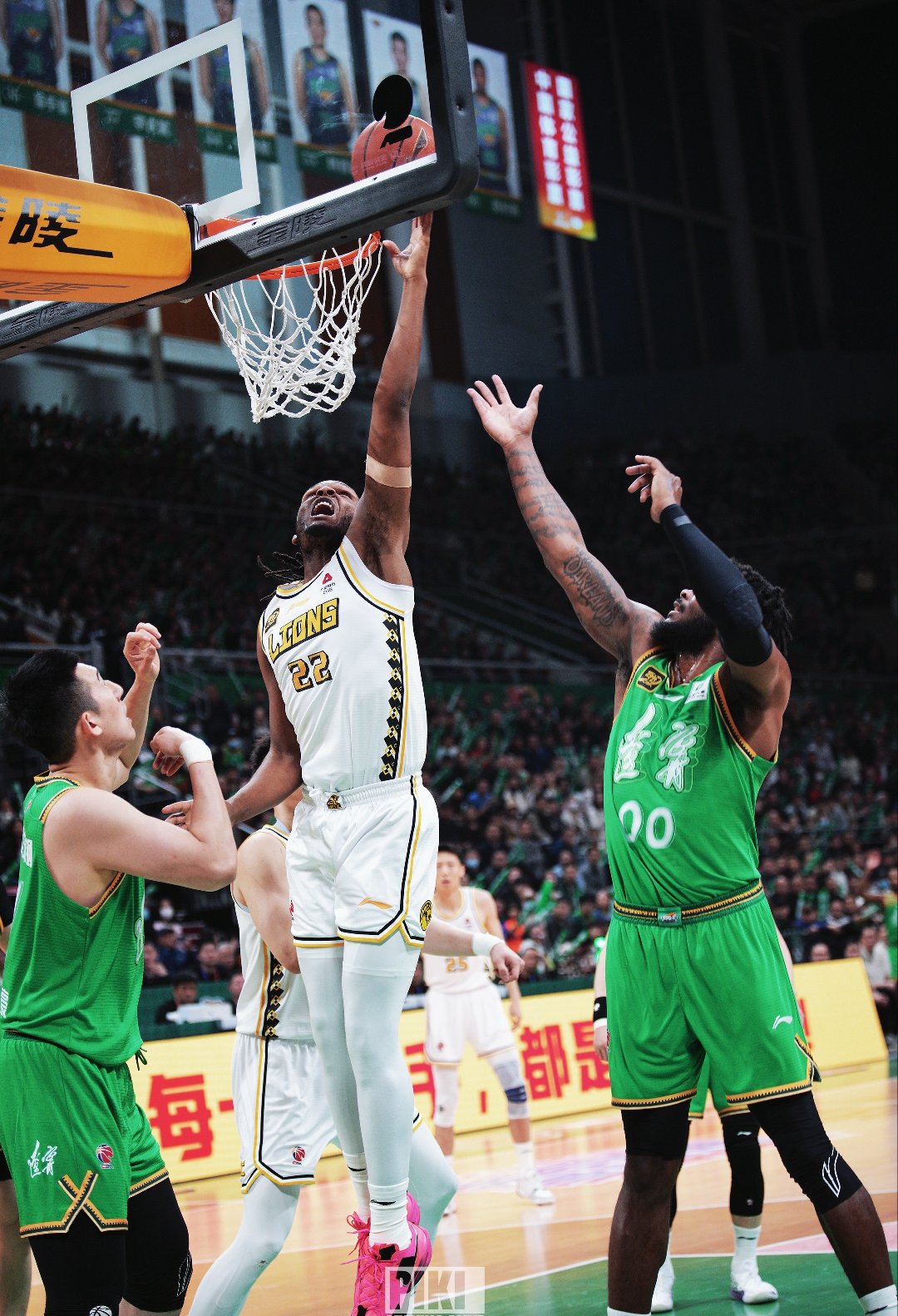 主场优势发挥，球队坚守不败