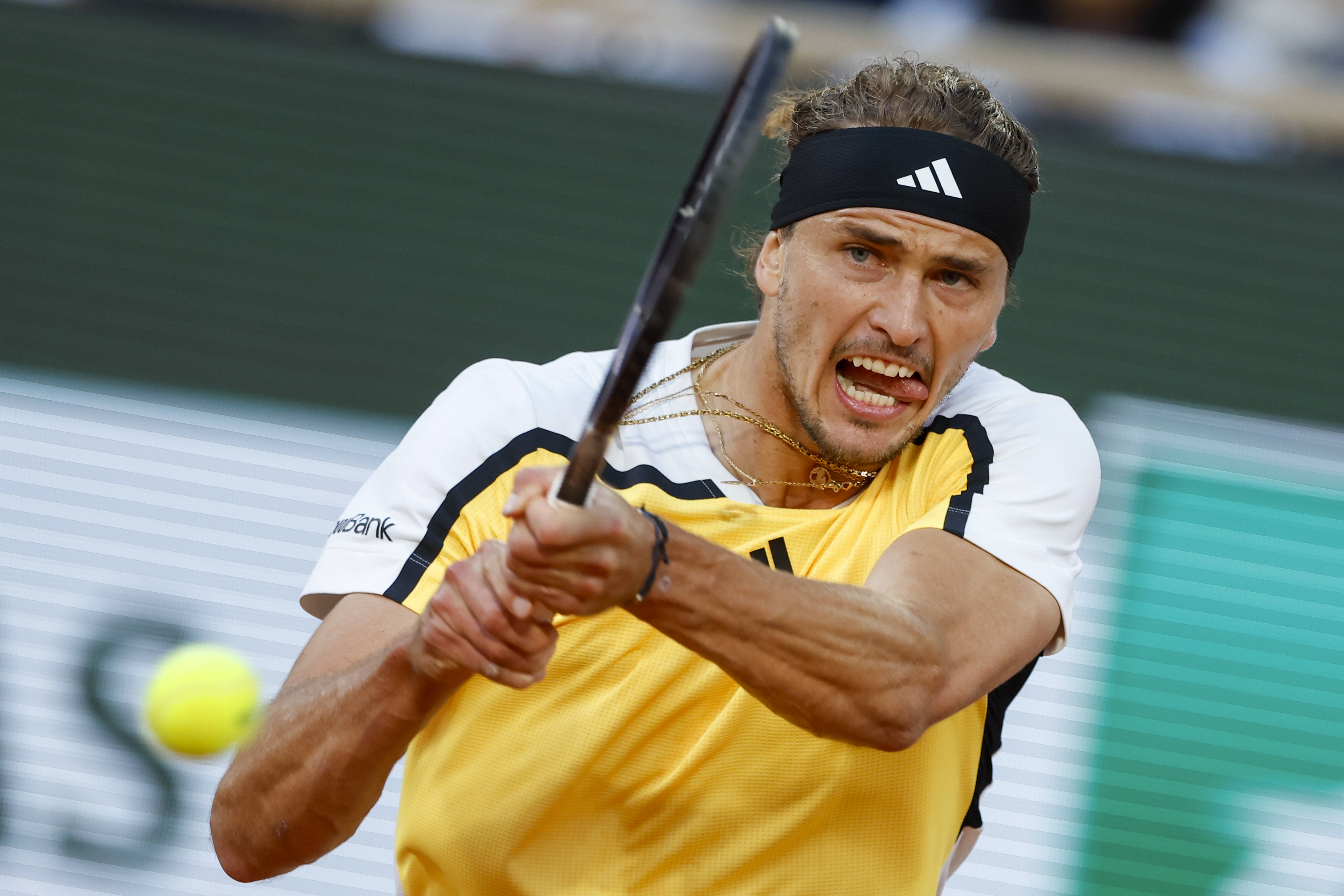 世界网球队险胜法国网球队，兹维列夫打破历史纪录的简单介绍