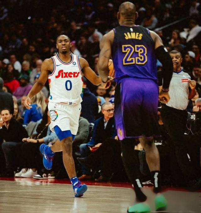 包含湖人双塔再度大爆发，夺取五连胜势不可挡的词条