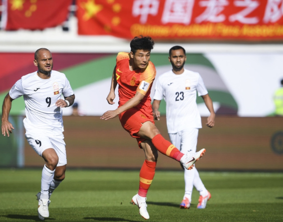 阿联酋队战胜印度队，成功晋级亚洲杯半决赛！