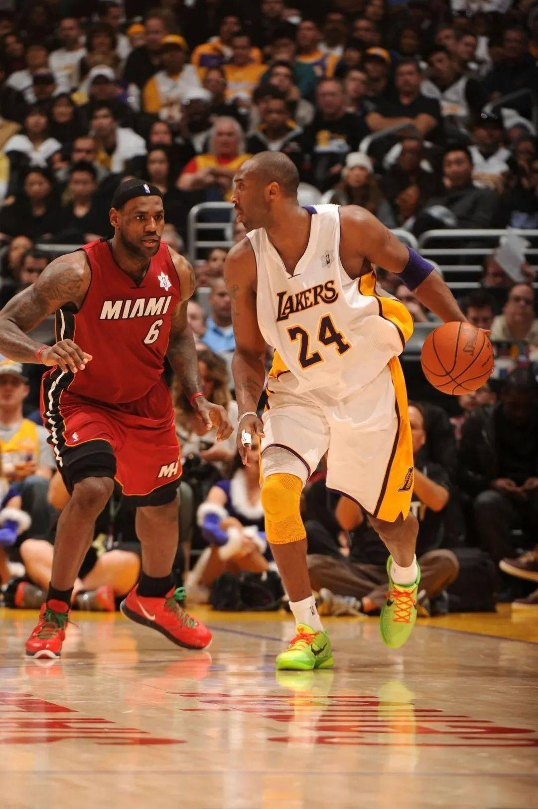 体育比赛的结果令人惊讶,红绿队获得胜利 体育比赛的结果令人惊讶,红绿队获得胜利