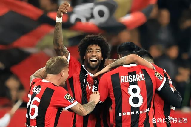 关于圣埃蒂安主场艰难胜出，保持不败的信息