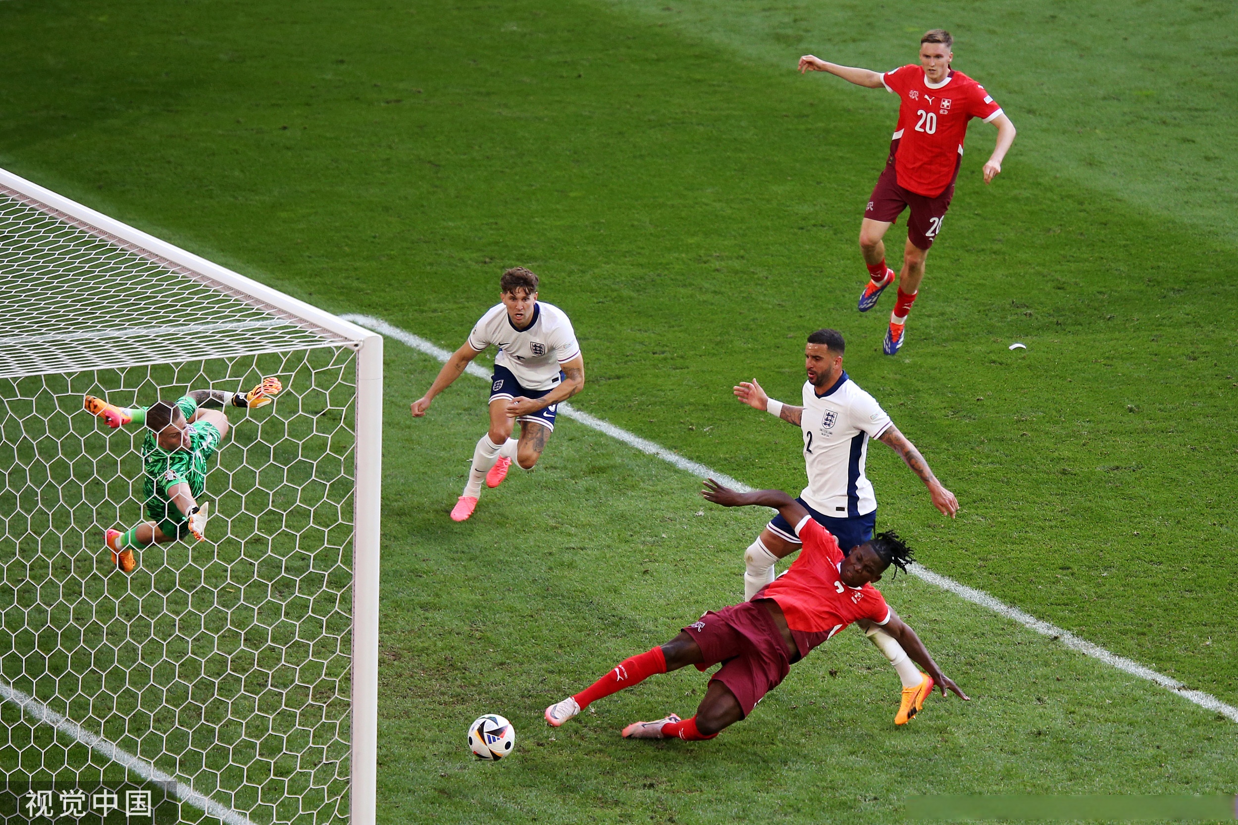 葡萄牙队碾压英格兰队，波尔刷新纪录