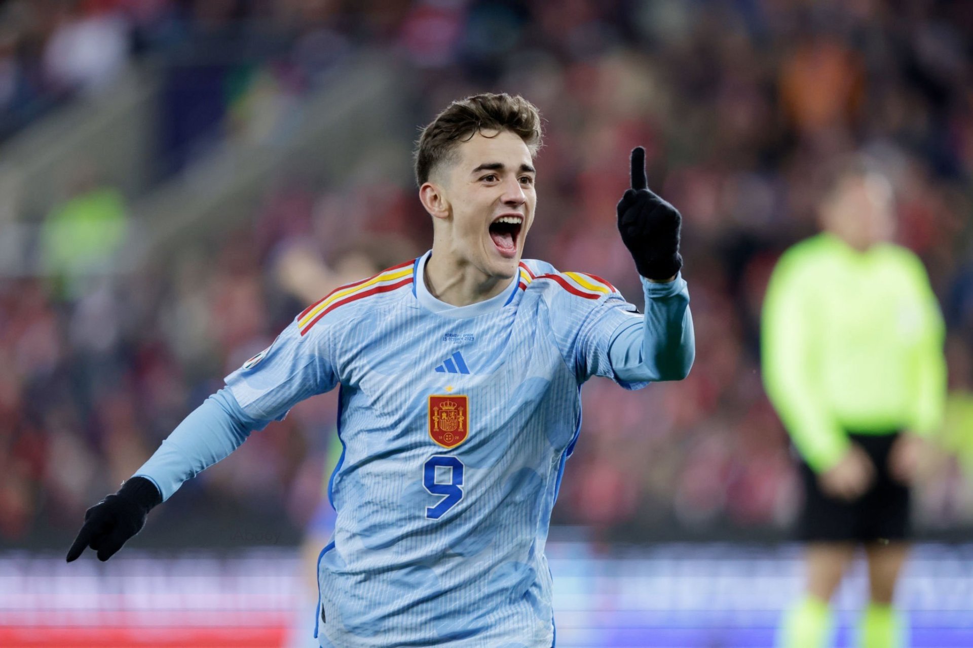 莱比锡红牛完胜法国,加维统治全场的简单介绍 莱比锡红牛完胜法国,加维统治全场的简单介绍