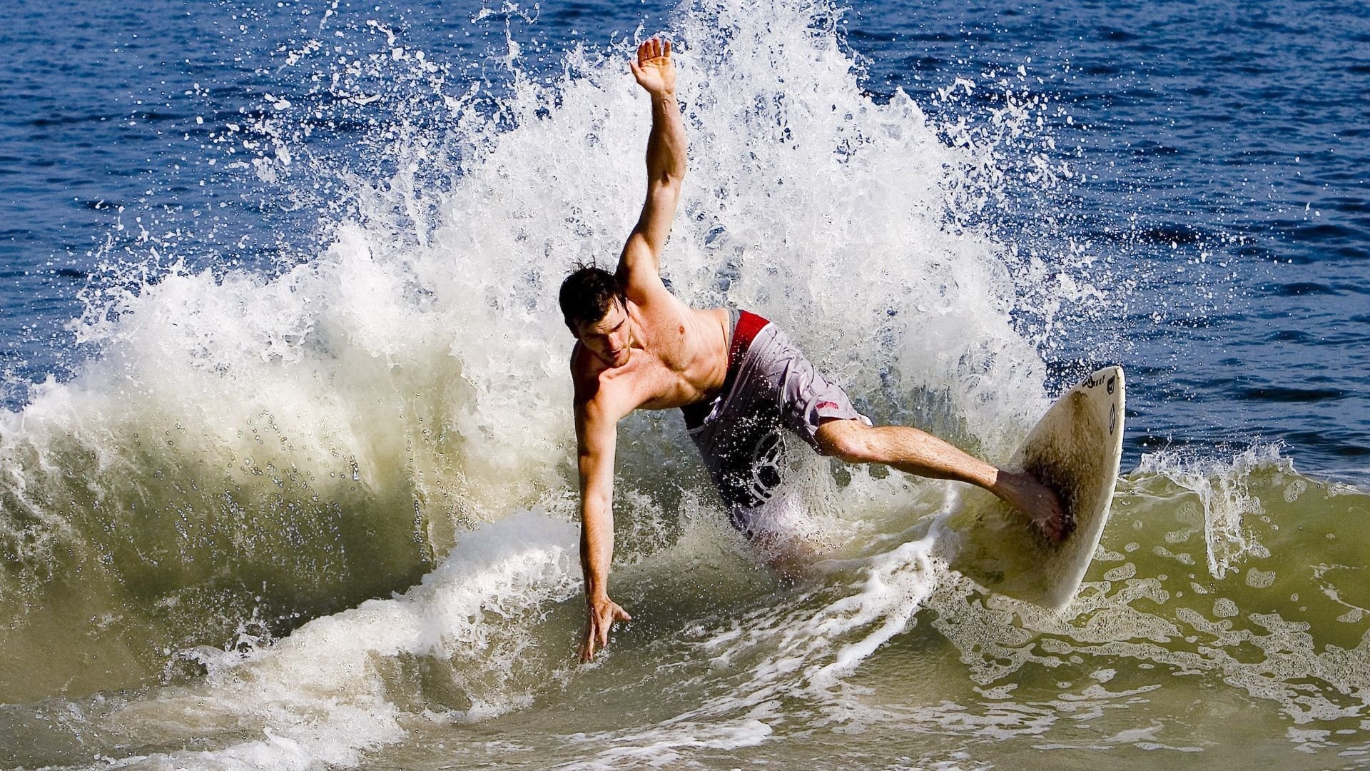 攻防一体！马丁内利统治全场，马赛力克智利展现战术韧性