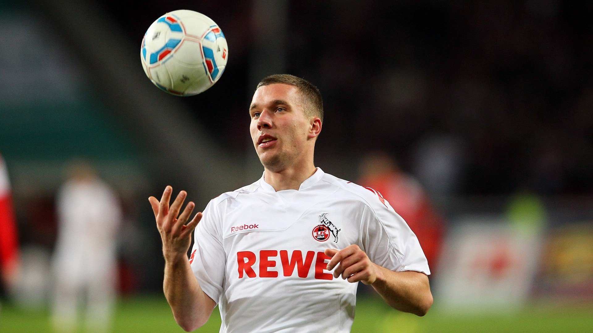 年度焦点之战之夜，厄德高点燃赛场